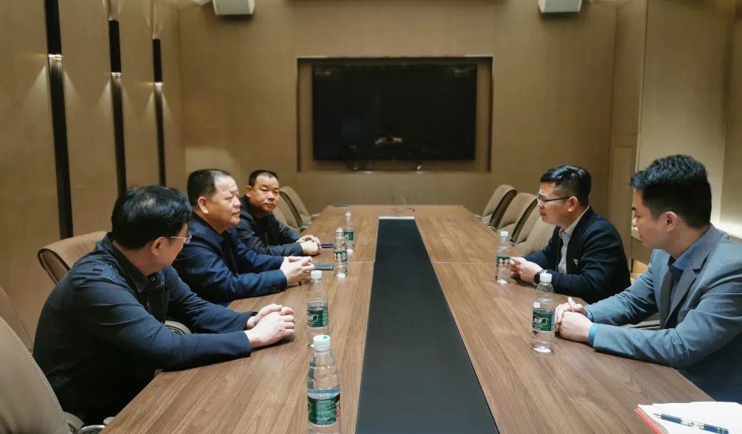 中庭黨建 | 南寧市工商聯(lián)牽線搭橋，集團(tuán)與南寧茂名商會(huì)兩新黨組織聯(lián)姻