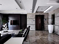 裝修時(shí)老公想全屋貼瓷磚，媳婦列舉了七大缺點(diǎn)才成功阻止！